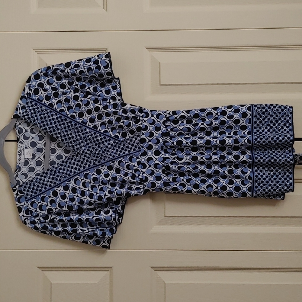 ♦️3 for $15 NorthStyle Flutter Sleeve Top - Picture 2 of 11